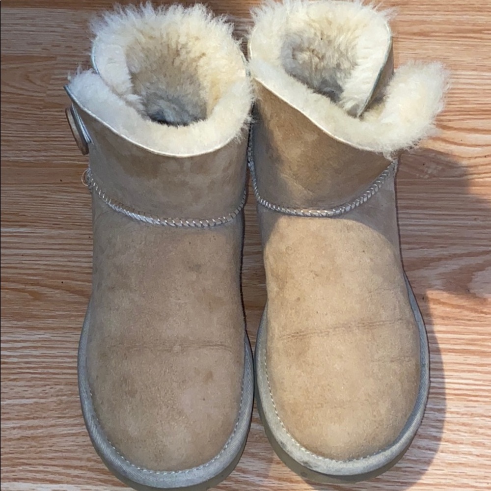 Authentic Tan Ugg Boots